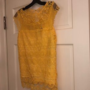 Women’s Laundry blouse